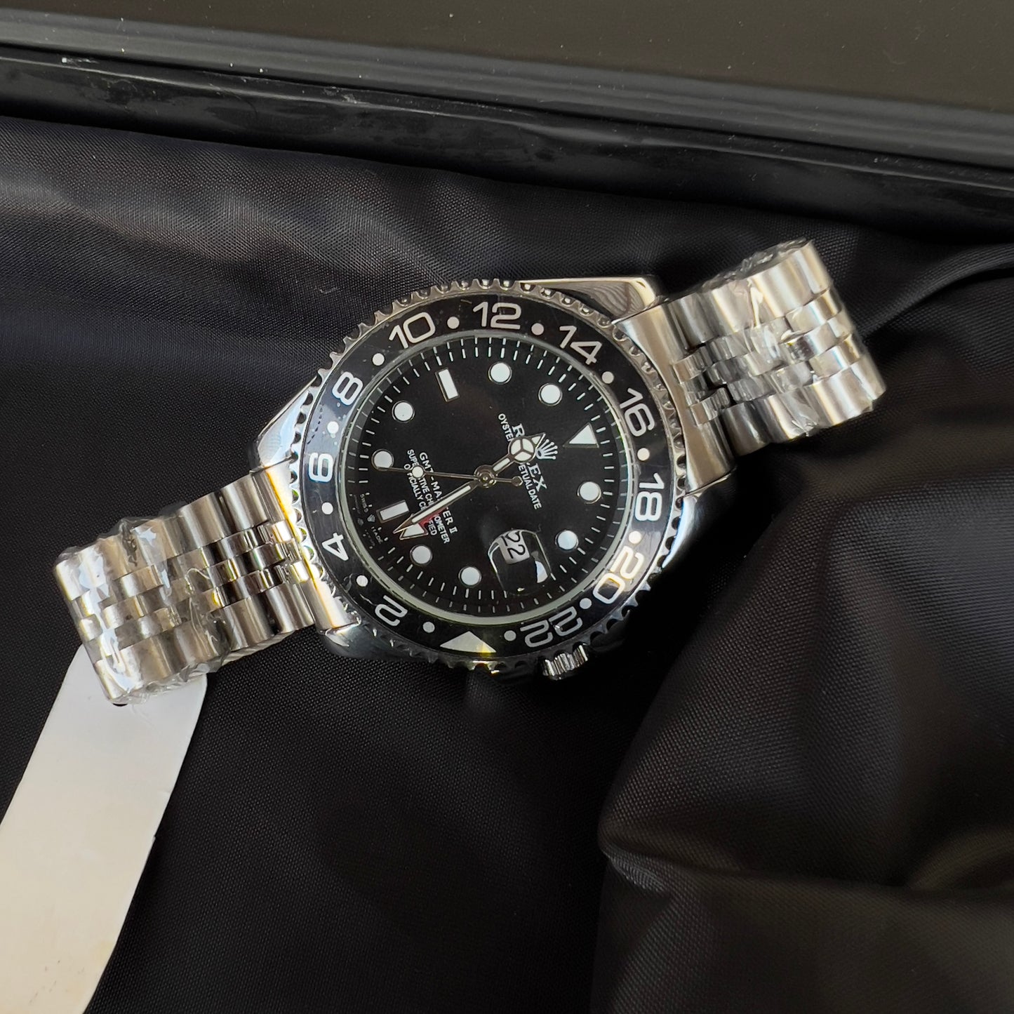 ROLEX SUBMARINER-SILVER BLACK